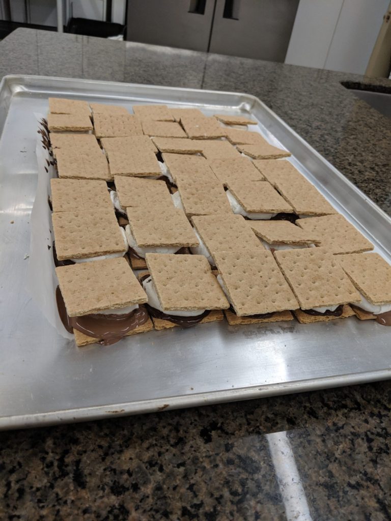 Baked Smores » RecipeCollage.com » September 15, 2025