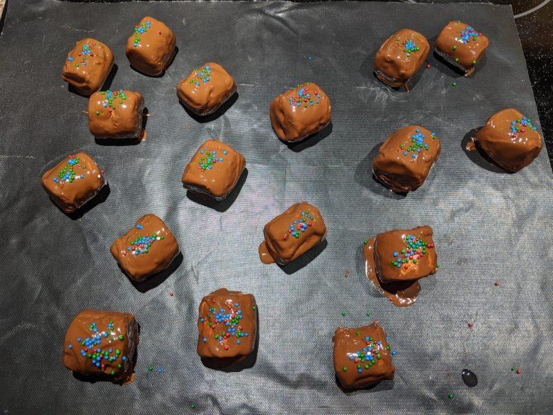 Chocolate covered marshmallows » RecipeCollage.com » September 15, 2025