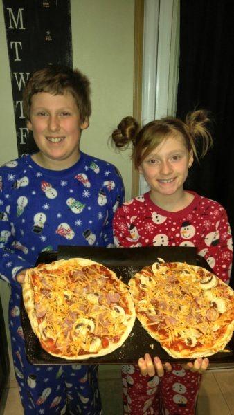 Pita Pizza » RecipeCollage.com » September 15, 2025