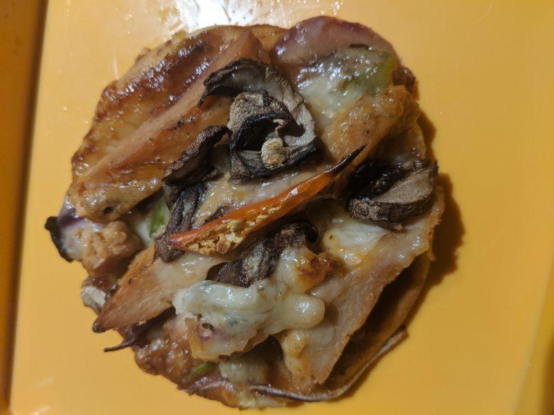 Mini Chicken Pizzas » RecipeCollage.com » September 13, 2025