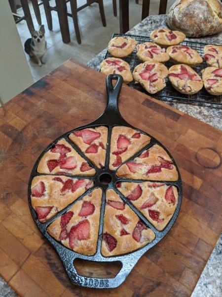 Strawberry Muffins » RecipeCollage.com » September 15, 2025