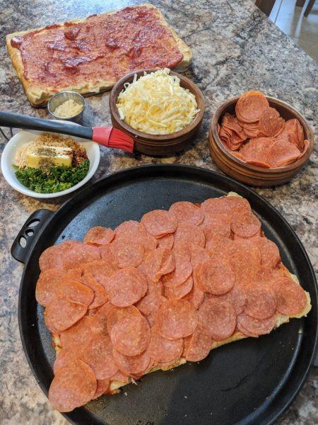 Pizza Sliders » RecipeCollage.com » September 15, 2025