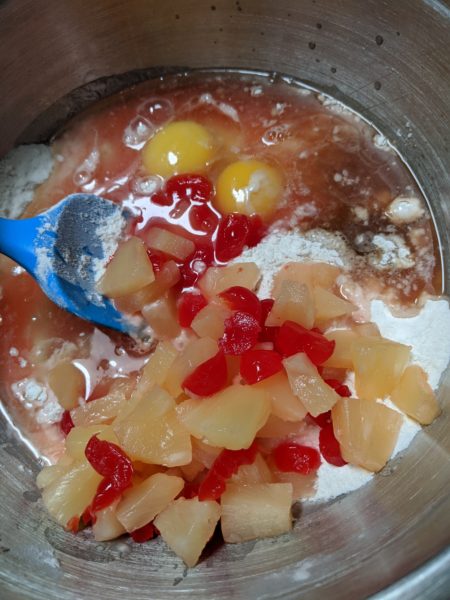 Steamed Cherry & Pineapple Cupcakes » RecipeCollage.com » September 15, 2025