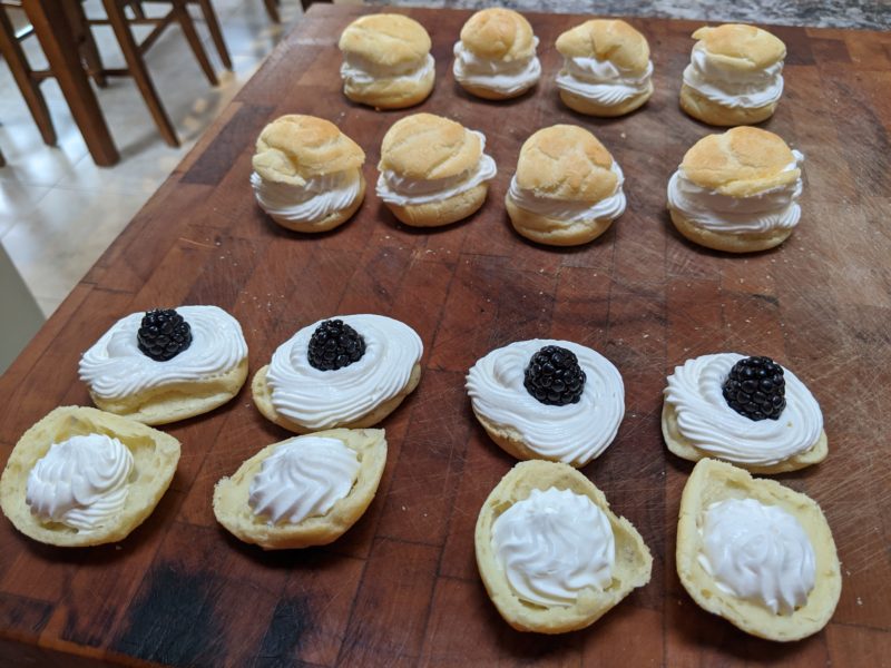Blackberry Filled Cream Puffs » RecipeCollage.com » September 15, 2025