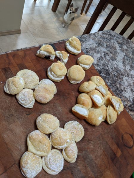 Blackberry Filled Cream Puffs » RecipeCollage.com » September 15, 2025