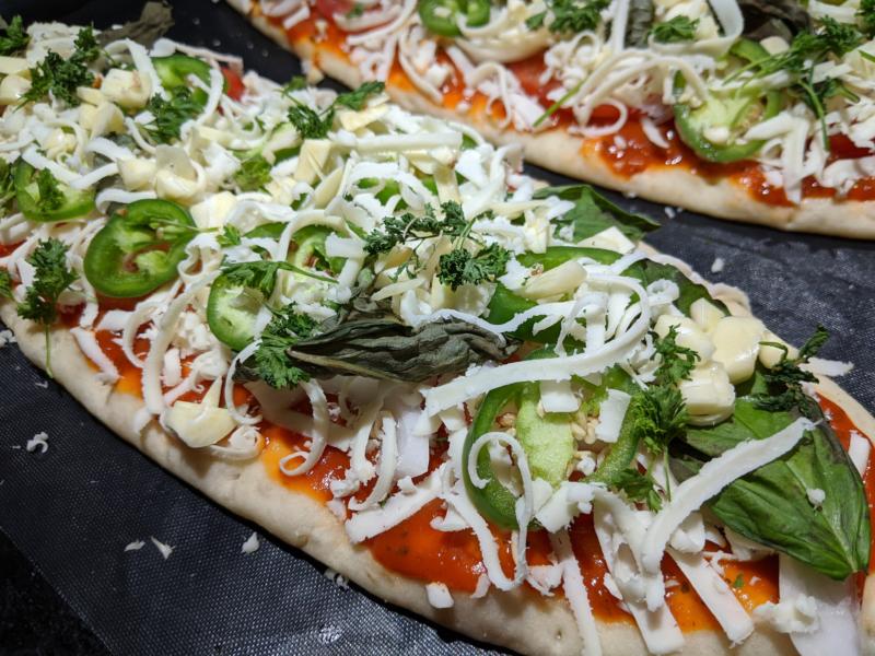 Veggie Flatbread Pizzas » RecipeCollage.com » September 15, 2025