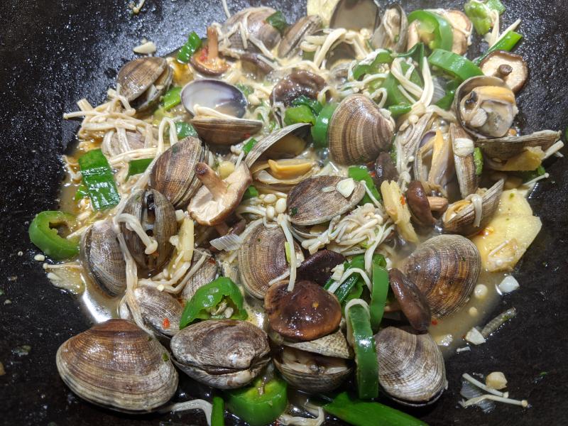 Seafood & Noodles » RecipeCollage.com » September 16, 2025