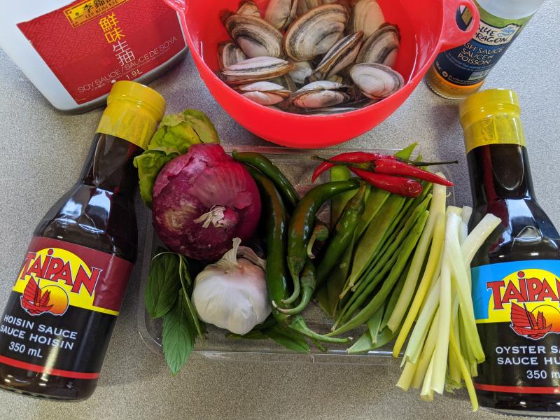 Stir-fry Clams, with a kick » RecipeCollage.com » September 15, 2025