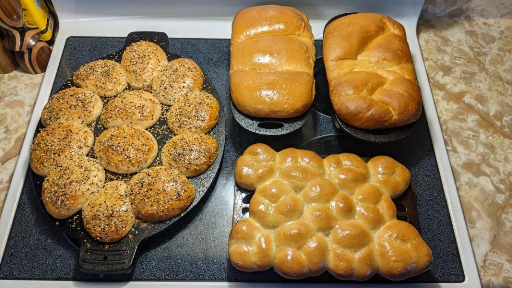 White Bread, Dinner Rolls & Hamburg Buns » RecipeCollage.com » September 15, 2025