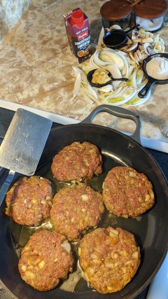 Salisbury Steak in a mushroom onion gravy » RecipeCollage.com » September 16, 2025