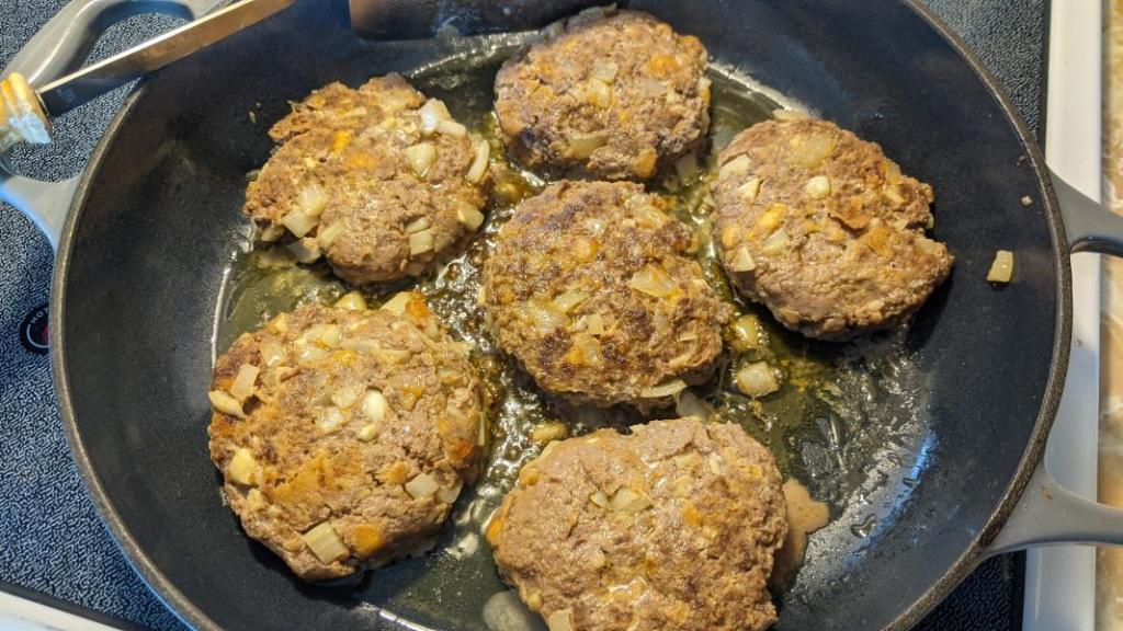 Salisbury Steak in a mushroom onion gravy » RecipeCollage.com » September 16, 2025