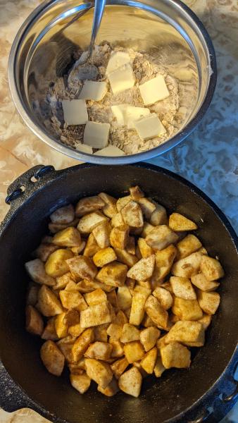 Apple Crisp over the Bonfire » RecipeCollage.com » September 15, 2025