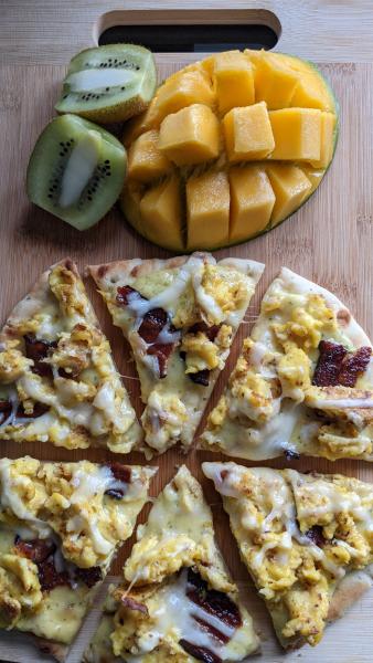 Breakfast Pizza » RecipeCollage.com » September 16, 2025