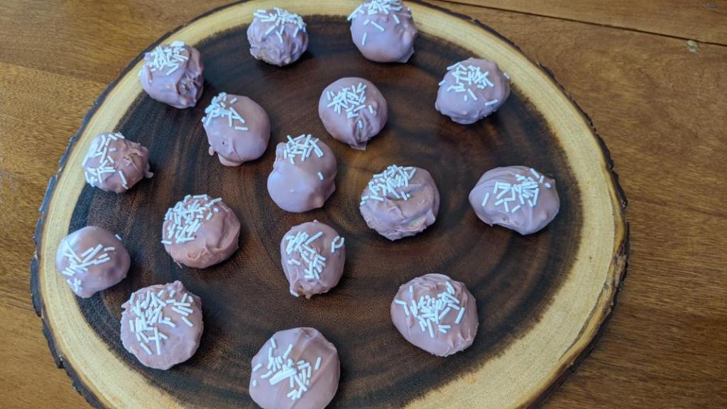 Oreo Balls » RecipeCollage.com » September 15, 2025