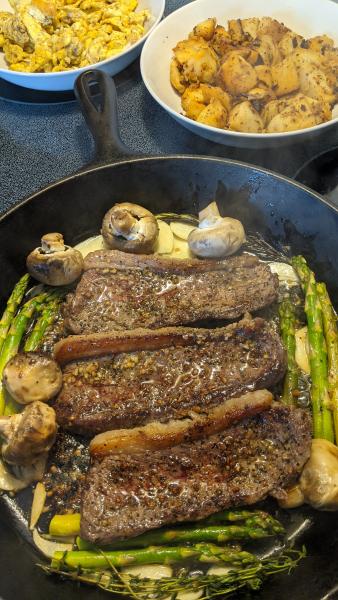 Steak & Eggs » RecipeCollage.com » September 16, 2025